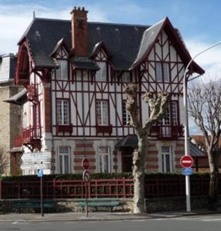 Ravalement de façade de la Villa Magda à Biarritz